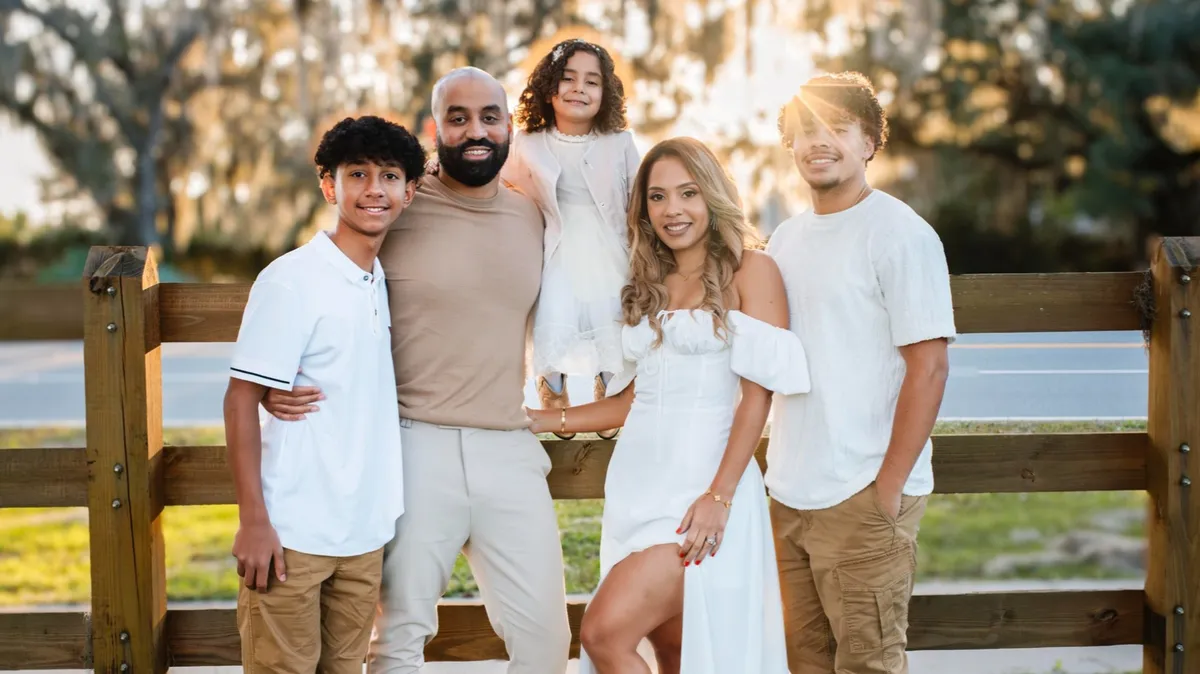 Fabiana with her family