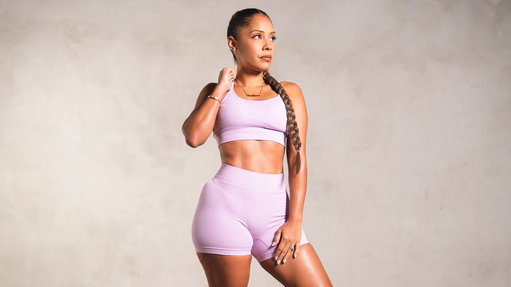 Fabiana demonstrating the Summer Shred workout method